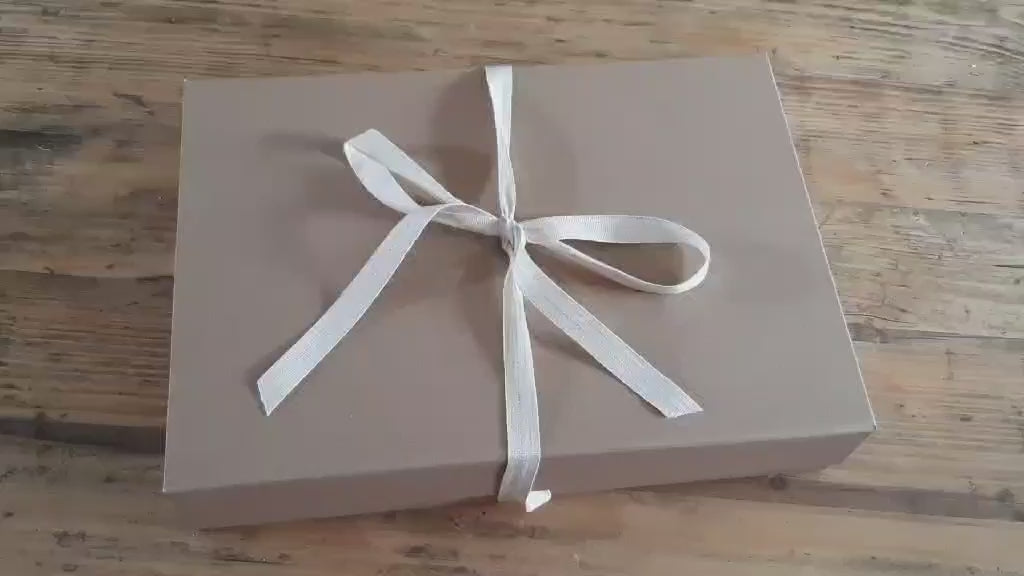 Luxury honey gift set